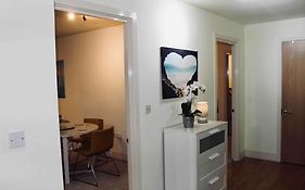 Central Spacious 1 Bed Luxury Ap